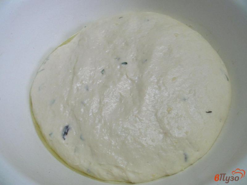 Фото приготовление рецепта: Картофельные булочки с тимьяном шаг №6