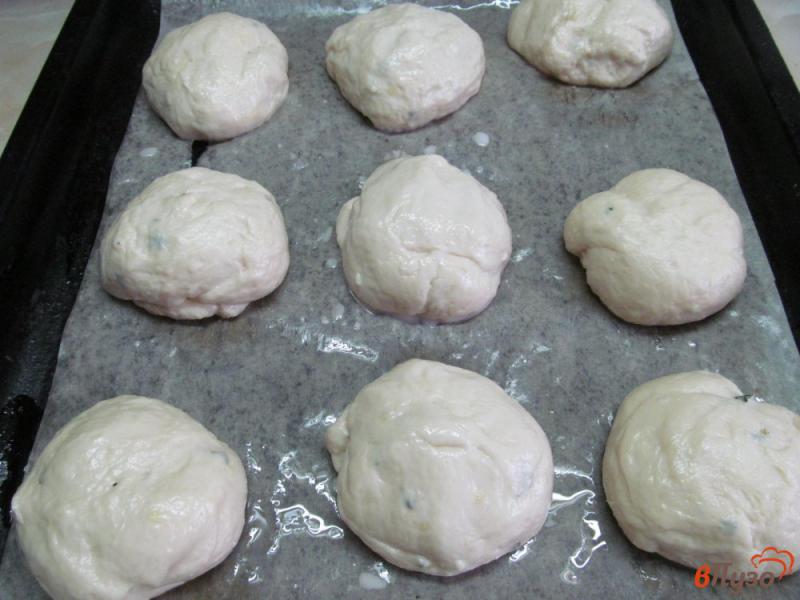 Фото приготовление рецепта: Картофельные булочки с тимьяном шаг №7