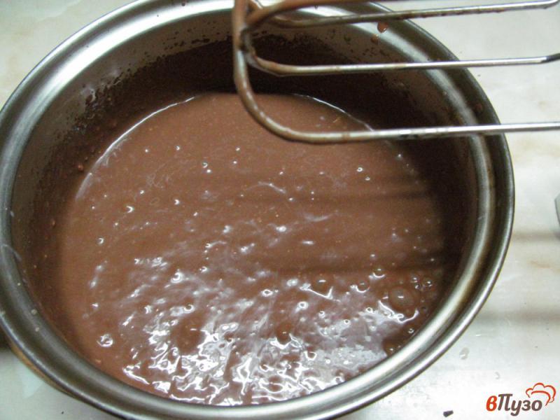 Фото приготовление рецепта: Шоколадный крем на сливочном мягком сыре шаг №3