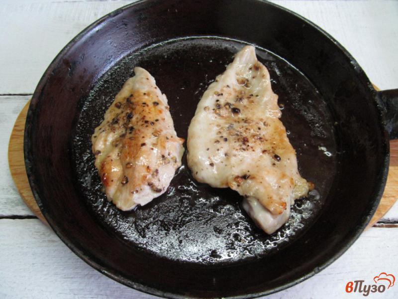 Фото приготовление рецепта: Куриные грудки с салатом в стиле текс-мекс шаг №1