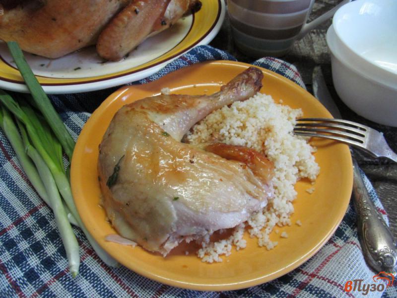 Фото приготовление рецепта: Запеченная курица с травами шаг №8
