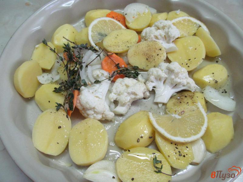 Фото приготовление рецепта: Куриные окорочка с овощами и лимоном шаг №1
