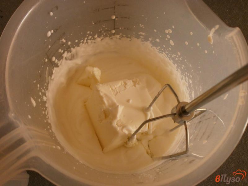 Фото приготовление рецепта: Бисквитно - ореховый торт с тыквенным и сливочным кремом шаг №12