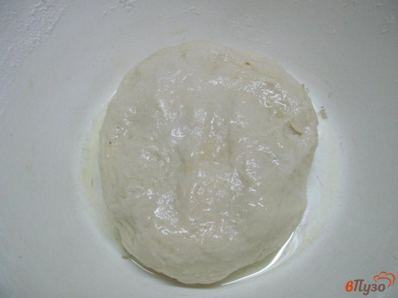 Фото приготовление рецепта: Хлебные палочки с сыром и чесноком шаг №3