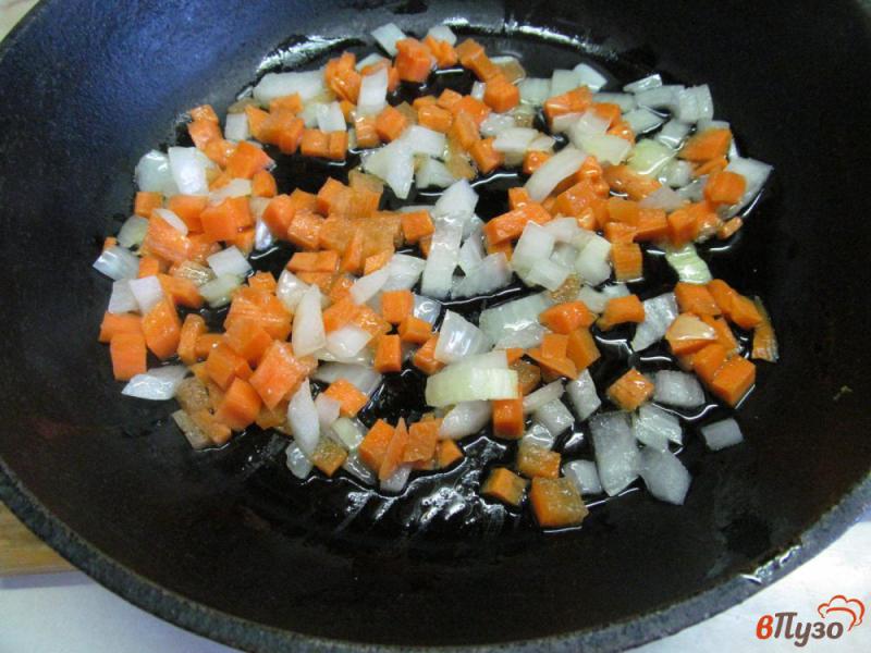Фото приготовление рецепта: Кус-кус с овощами и курицей шаг №1