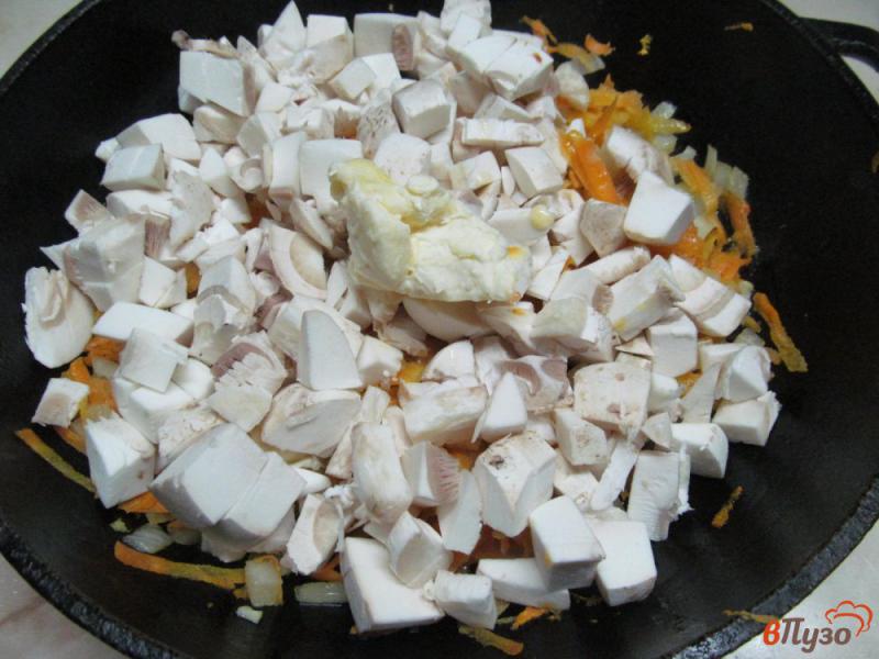 Фото приготовление рецепта: Картофельные пирожки с шампиньоном шаг №7