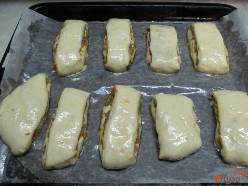 Фото приготовление рецепта: Картофельные пирожки с шампиньоном шаг №11