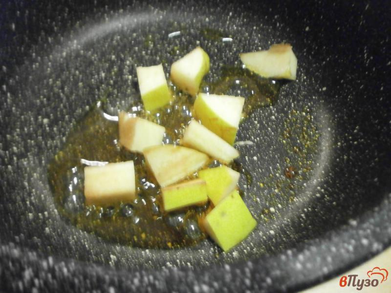 Фото приготовление рецепта: Компот из айвы, вишен и ягод годжи с карамельной айвой шаг №5