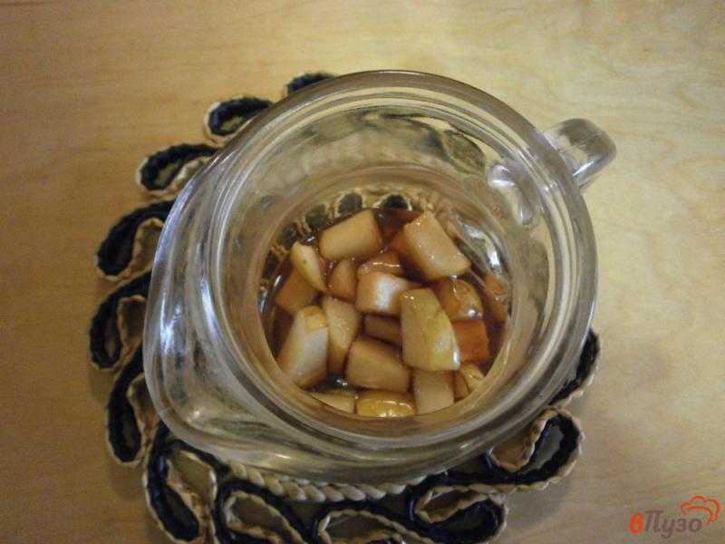 Фото приготовление рецепта: Компот из айвы, вишен и ягод годжи с карамельной айвой шаг №6