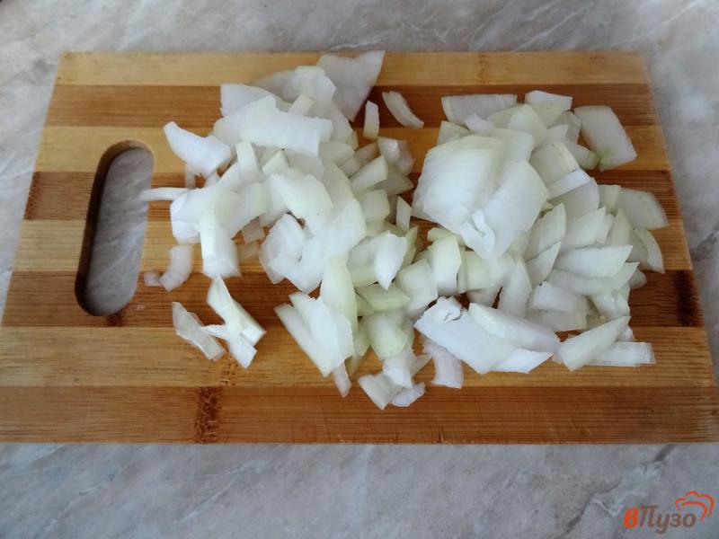Фото приготовление рецепта: Гречка с овощами и колбасой шаг №2