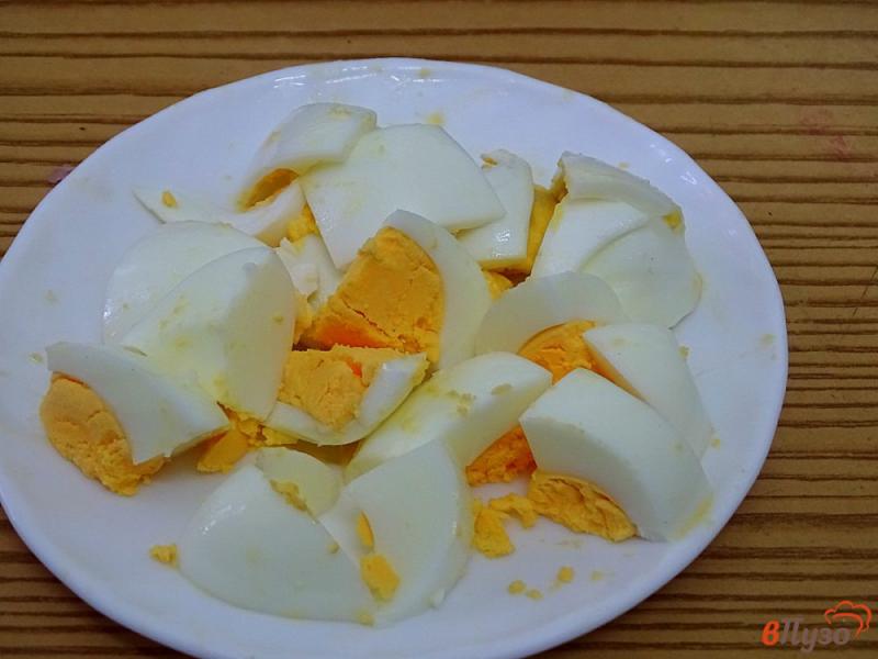 Фото приготовление рецепта: Соус-намазка из редиса и яиц. шаг №4