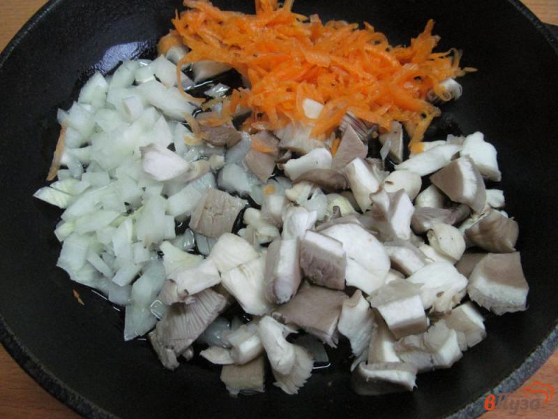 Фото приготовление рецепта: Цветная капуста с грибами и тыквой шаг №1