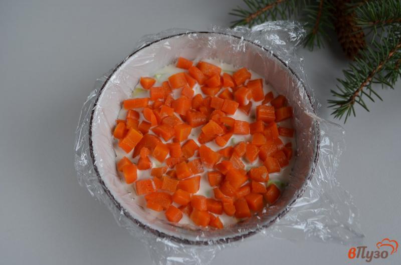 Фото приготовление рецепта: Салат «Праздничный» с авокадо и креветками шаг №9