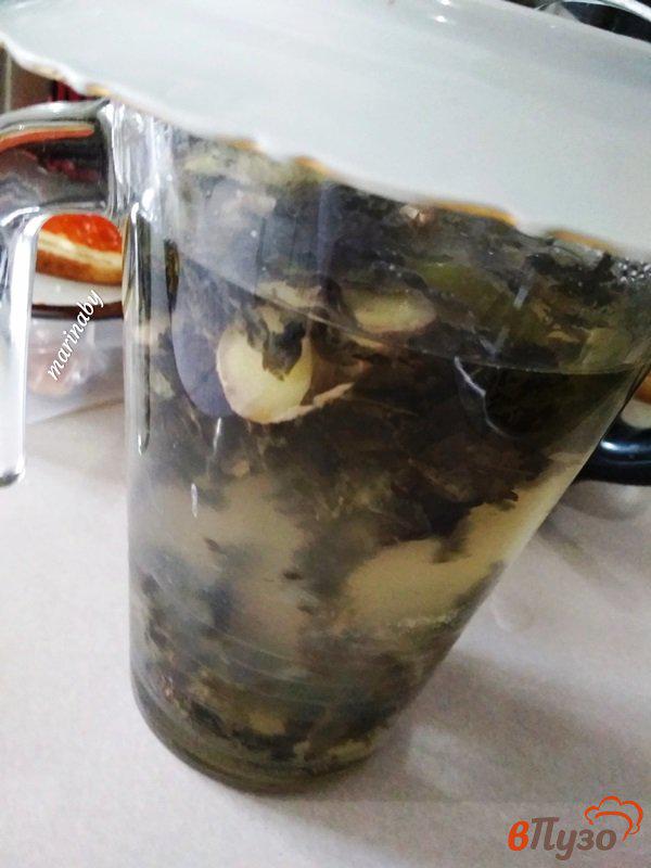 Фото приготовление рецепта: Зеленый чай с имберём и лаймом шаг №5