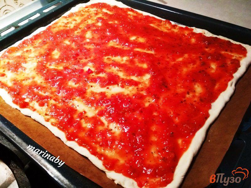 Фото приготовление рецепта: Пицца мясная с говяжьим копченым языком шаг №4
