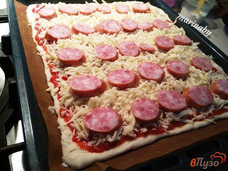 Фото приготовление рецепта: Пицца мясная с говяжьим копченым языком шаг №6
