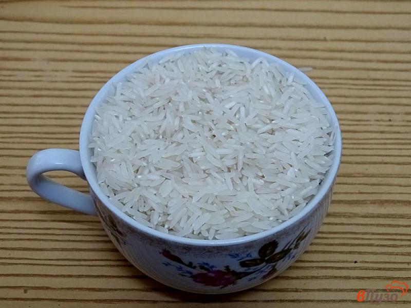 Фото приготовление рецепта: Рис с кукурузой и перцем шаг №4