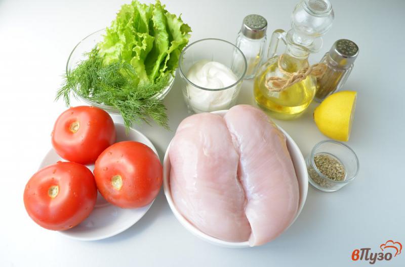 Фото приготовление рецепта: Куриный салат с помидорами шаг №1