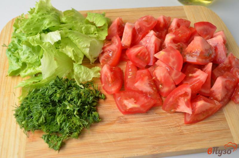 Фото приготовление рецепта: Куриный салат с помидорами шаг №5