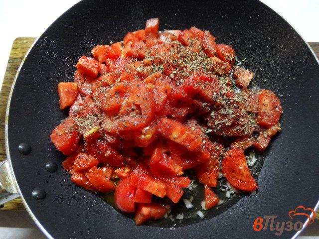 Фото приготовление рецепта: Томатный соус для пиццы шаг №4