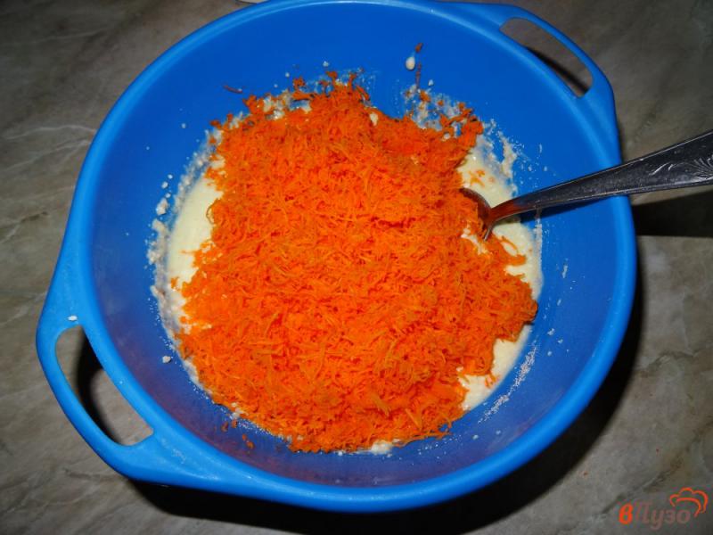 Фото приготовление рецепта: Творожная запеканка с морковью шаг №6