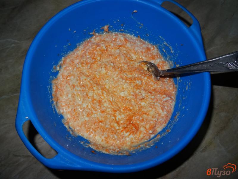 Фото приготовление рецепта: Творожная запеканка с морковью шаг №7