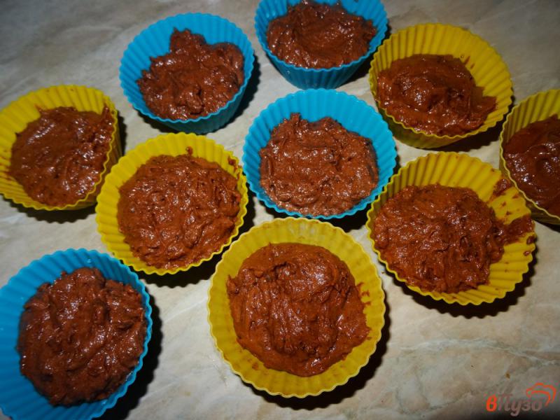 Фото приготовление рецепта: Очень шоколадные кексы шаг №11