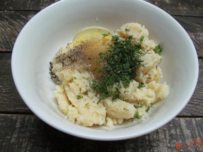Фото приготовление рецепта: Картофельные зразы с квашеной капустой шаг №3