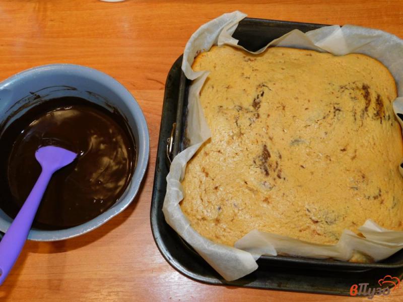 Фото приготовление рецепта: Шоколадный пирог с творогом шаг №5