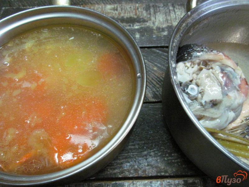 Фото приготовление рецепта: Суп из лосося с хреном и сметаной шаг №5