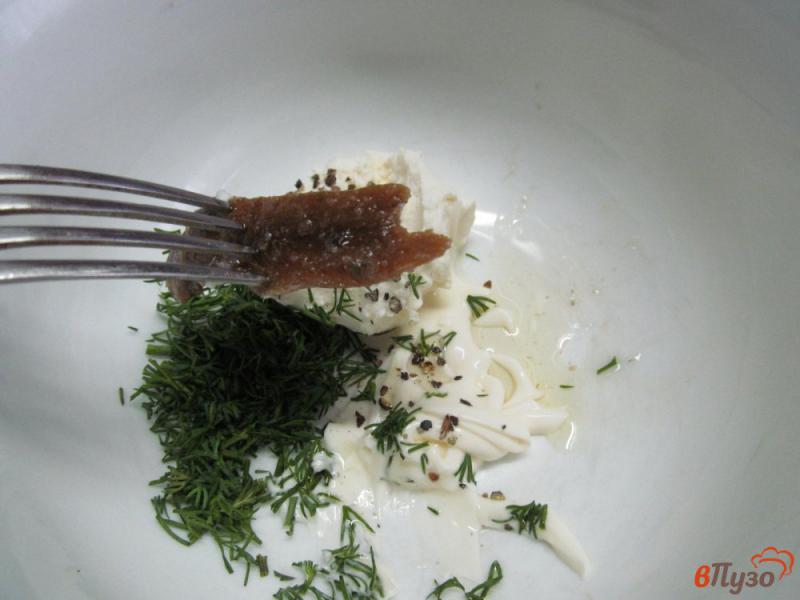 Фото приготовление рецепта: Салат из брокколи с редисом шаг №1