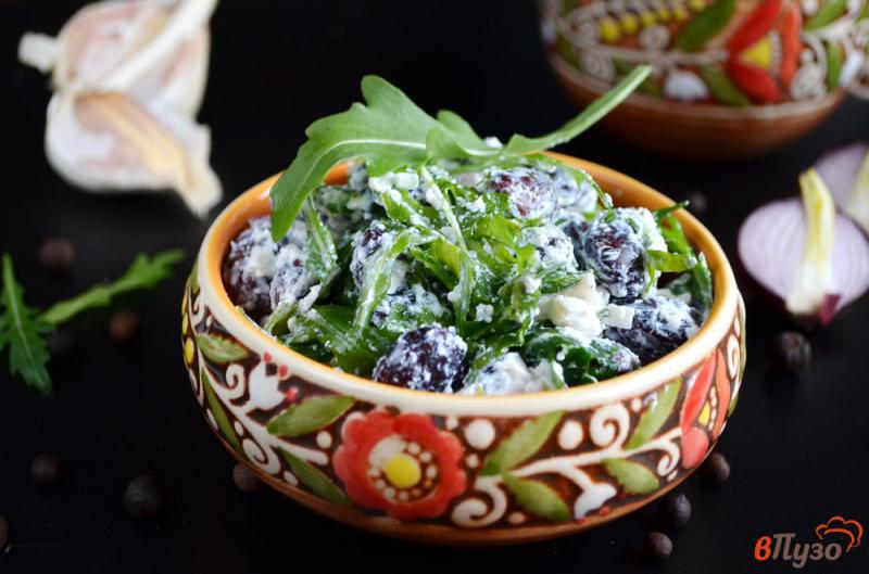 Фото приготовление рецепта: Салат из фасоли с творогом и рукколой шаг №5