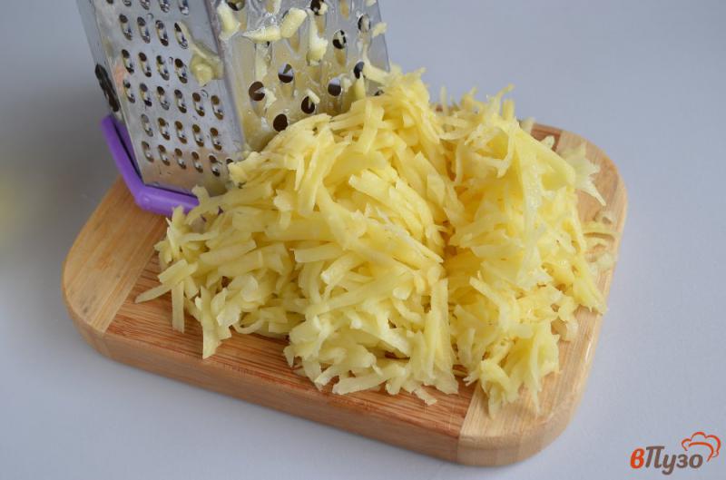 Фото приготовление рецепта: Картофельная постная запеканка с грибами шаг №3