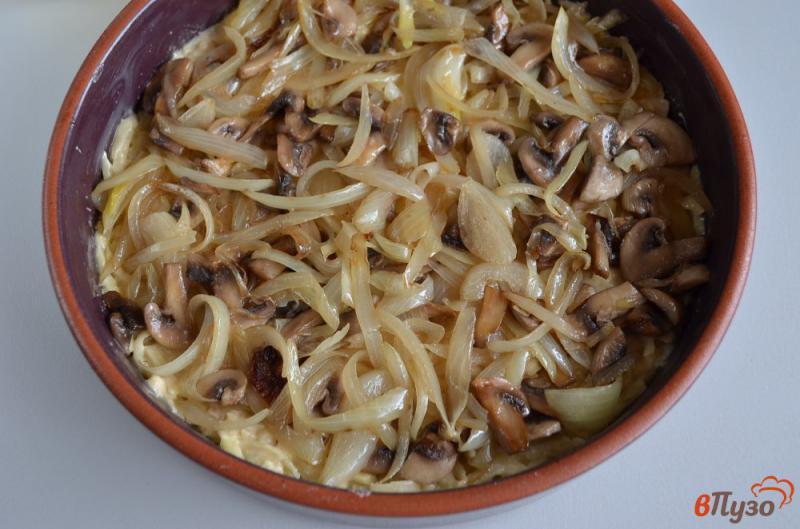 Фото приготовление рецепта: Картофельная постная запеканка с грибами шаг №7