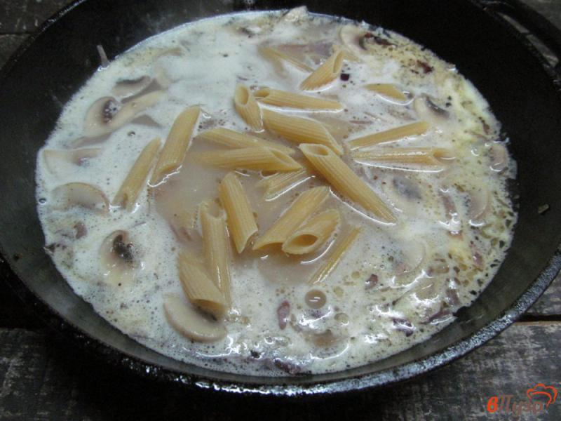 Фото приготовление рецепта: Паста с фрикадельками в грибном соусе шаг №6