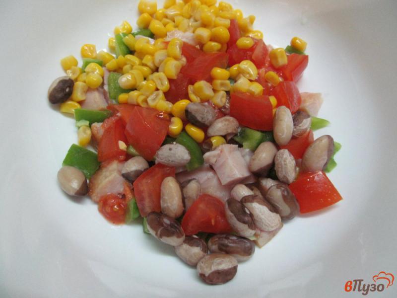 Фото приготовление рецепта: Салат «Пестрый» из овощей и курицей шаг №6
