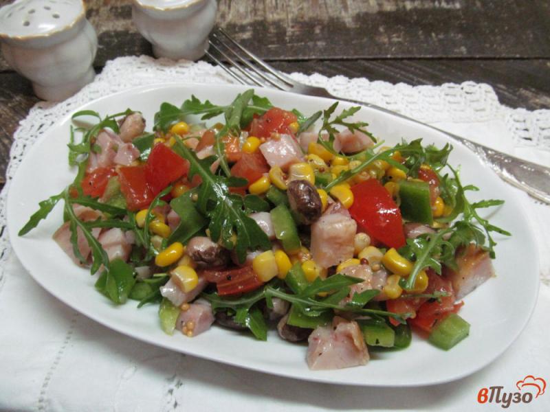 Фото приготовление рецепта: Салат «Пестрый» из овощей и курицей шаг №8