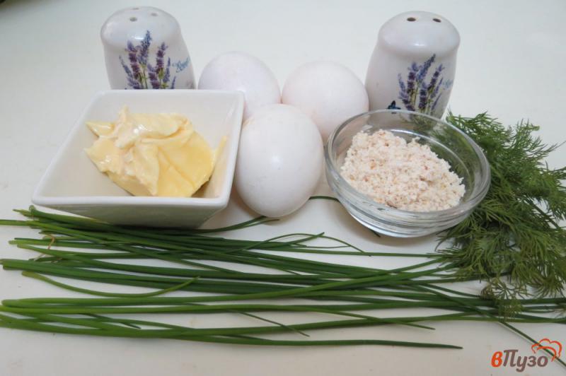 Фото приготовление рецепта: Яйца, жаренные в скорлупе (Jajka smazone w skorupkach) шаг №1