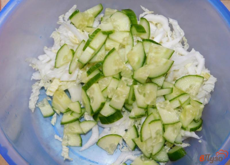 Фото приготовление рецепта: Зеленый салат с горошком шаг №2