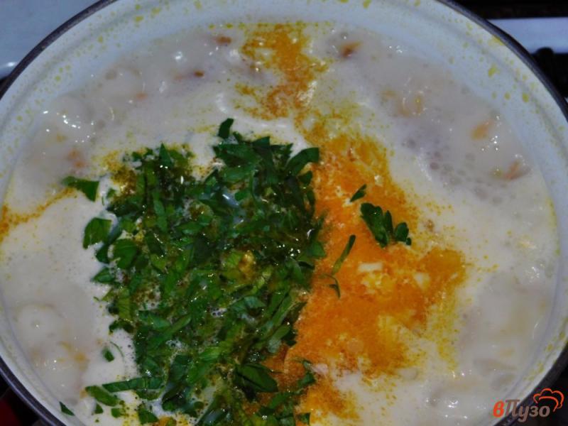 Фото приготовление рецепта: Сливочный суп с грибами шаг №4