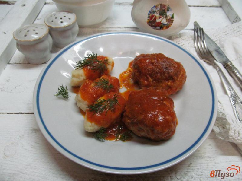 Фото приготовление рецепта: Котлеты с булгуром в томатном соусе шаг №9