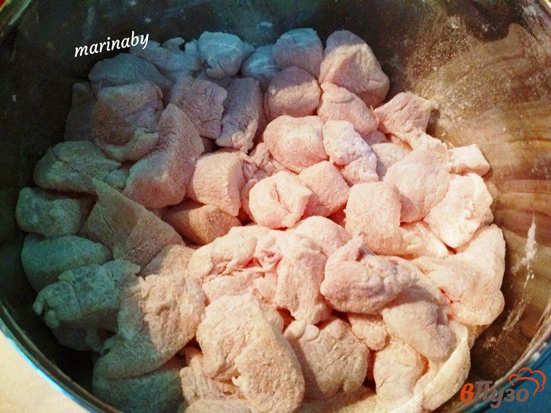 Фото приготовление рецепта: Курица по-китайски в кисло-сладком соусе шаг №2