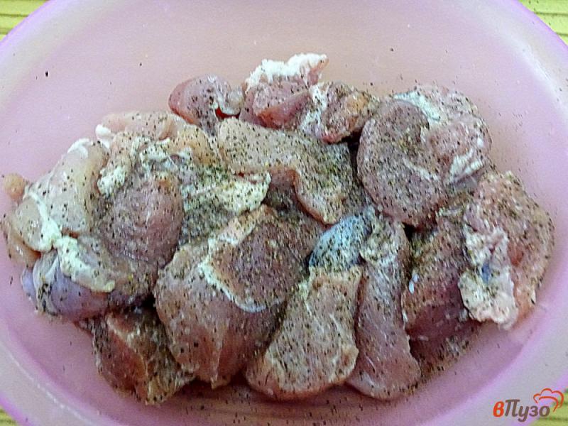 Фото приготовление рецепта: Свинина в рукаве для запекания шаг №4