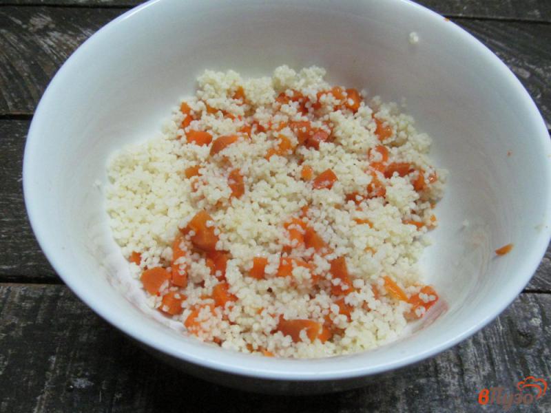 Фото приготовление рецепта: Кус-кус с морковью и кукурузой шаг №3