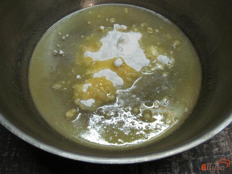 Фото приготовление рецепта: Куриная грудка в соусе Ру шаг №3