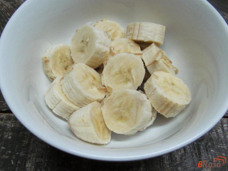 Фото приготовление рецепта: Банановый пирог с масляным кремом шаг №1
