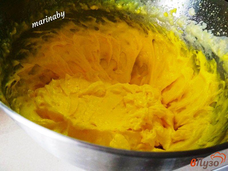 Фото приготовление рецепта: Торт апельсиновый  с кремом Патисьер шаг №8