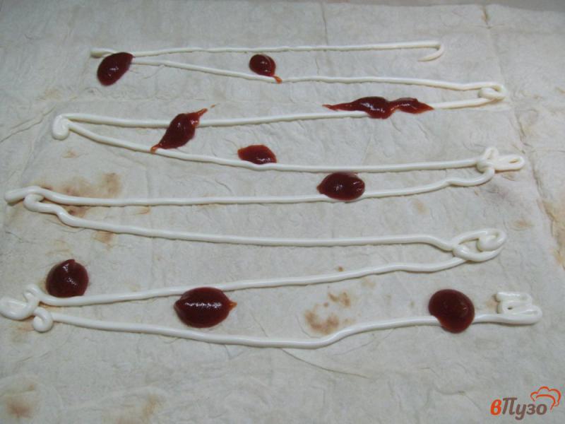 Фото приготовление рецепта: Закусочный лаваш с беконом пекинской капустой и огурцом шаг №1