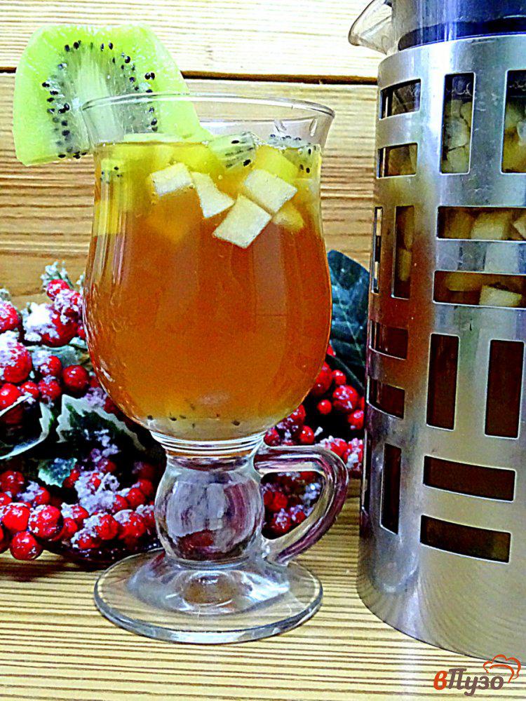 Фото приготовление рецепта: Фруктовый чай с яблоком и киви шаг №7