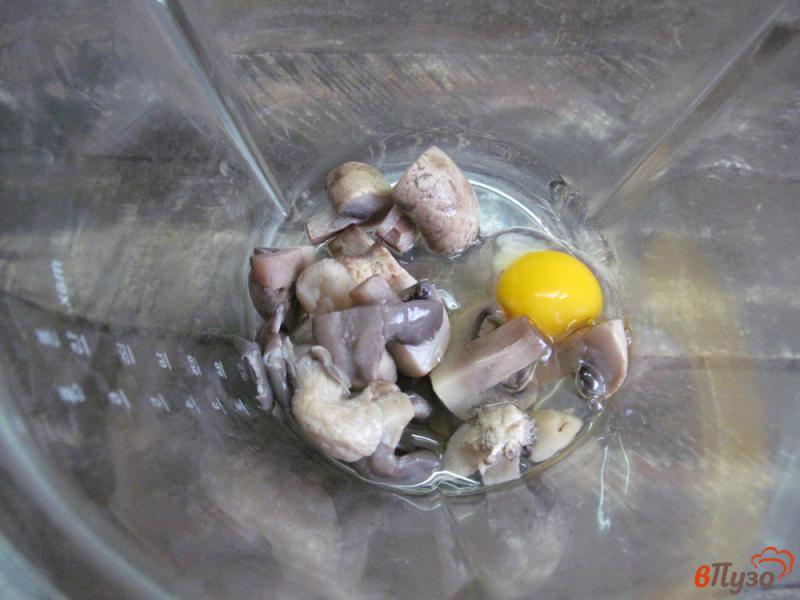 Фото приготовление рецепта: Котлеты из овсянки с грибами шаг №5